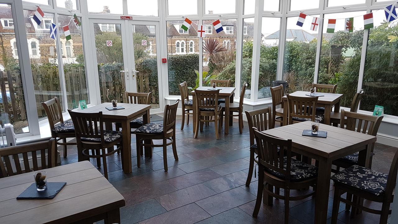 The Village Inn Bideford Esterno foto